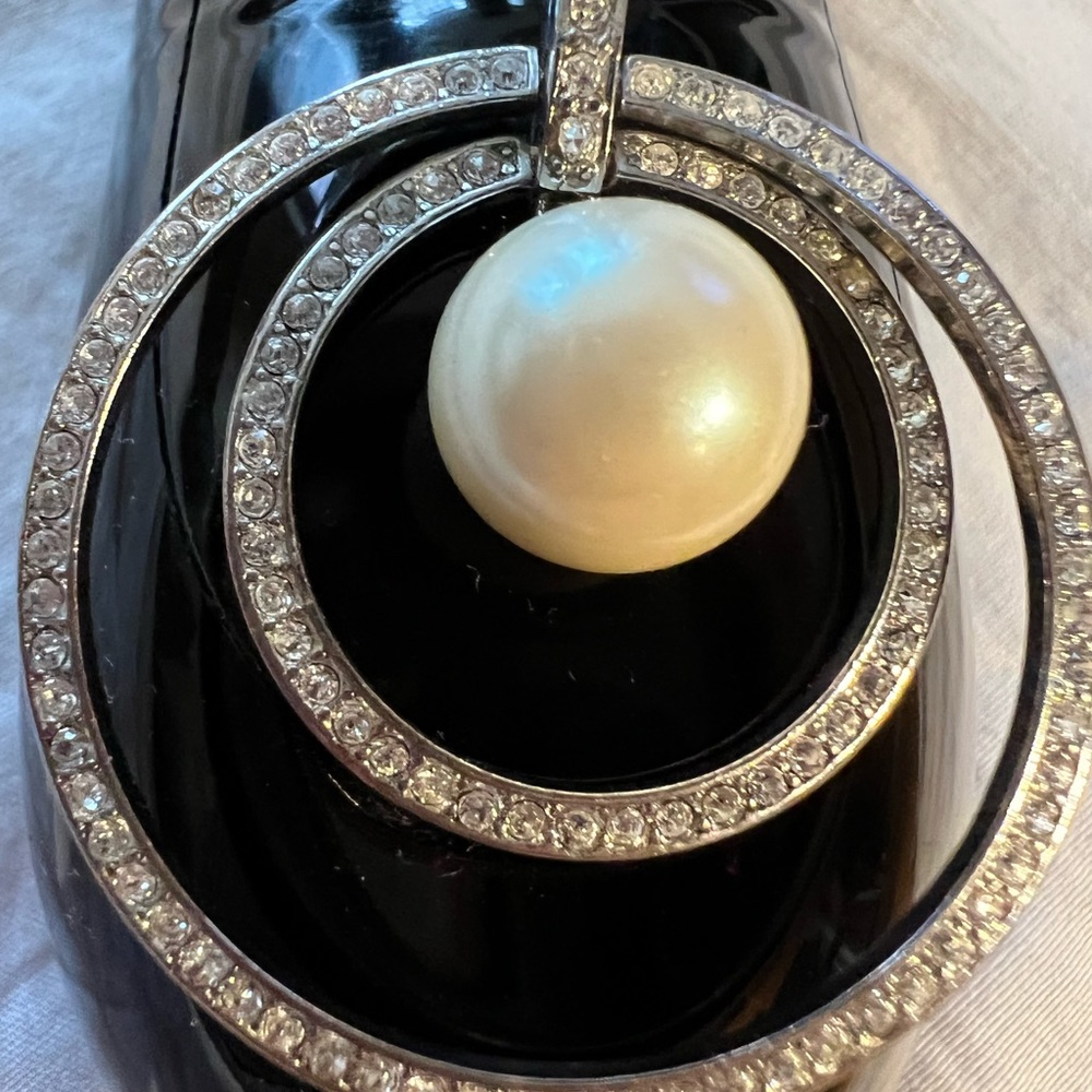 NWOT Silver Starling Round With Pearl Necklace